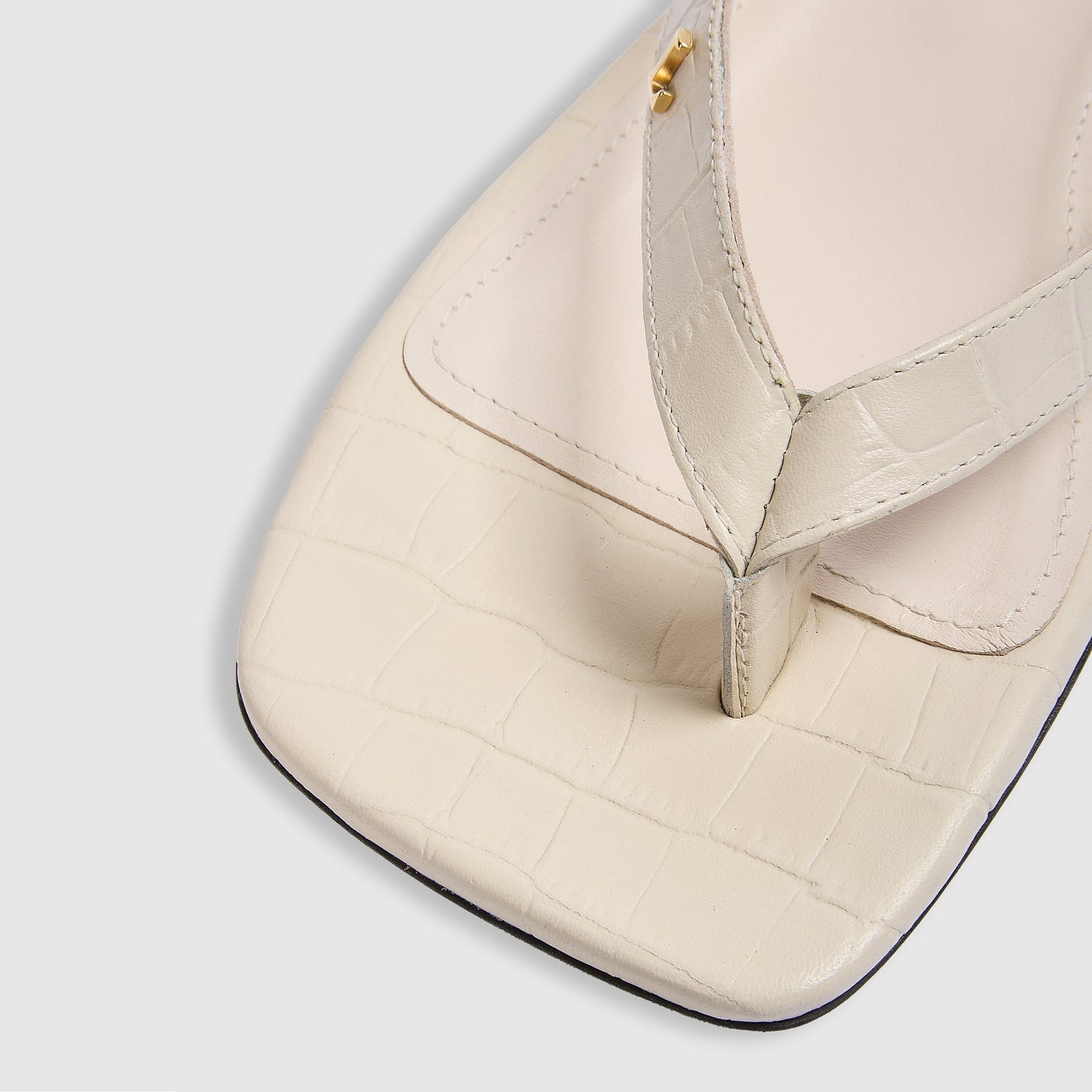 Brielle Flip Flops - Cream